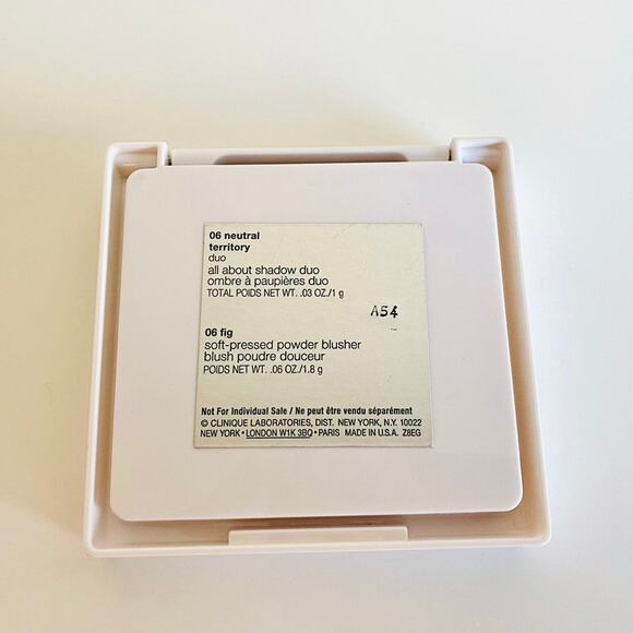 Clinique All About Shadow Duo Neutral Territory Fig Powder Blush Makeup Compact - Picture 6 of 6